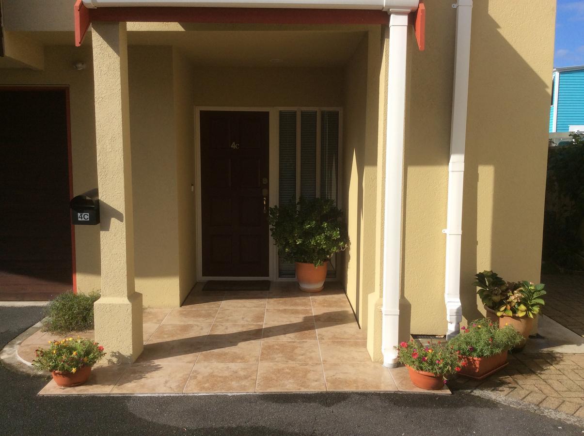 Albert Mews B And B Whitianga Exterior photo